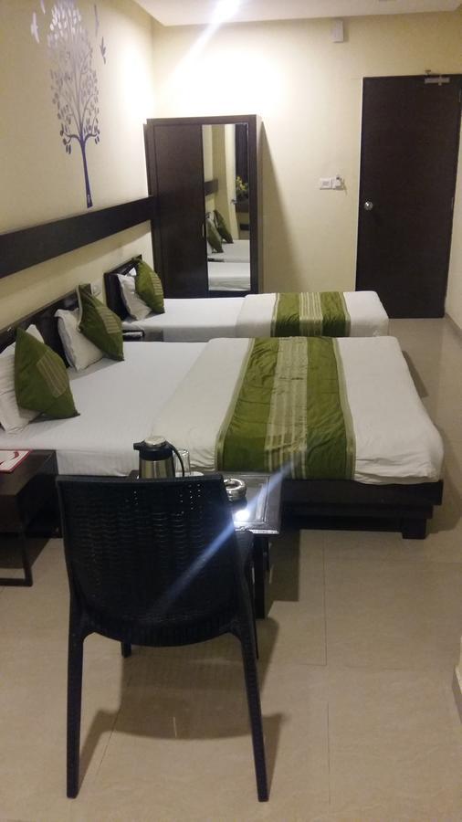 Hotel Ambience Sarkhej Luaran gambar